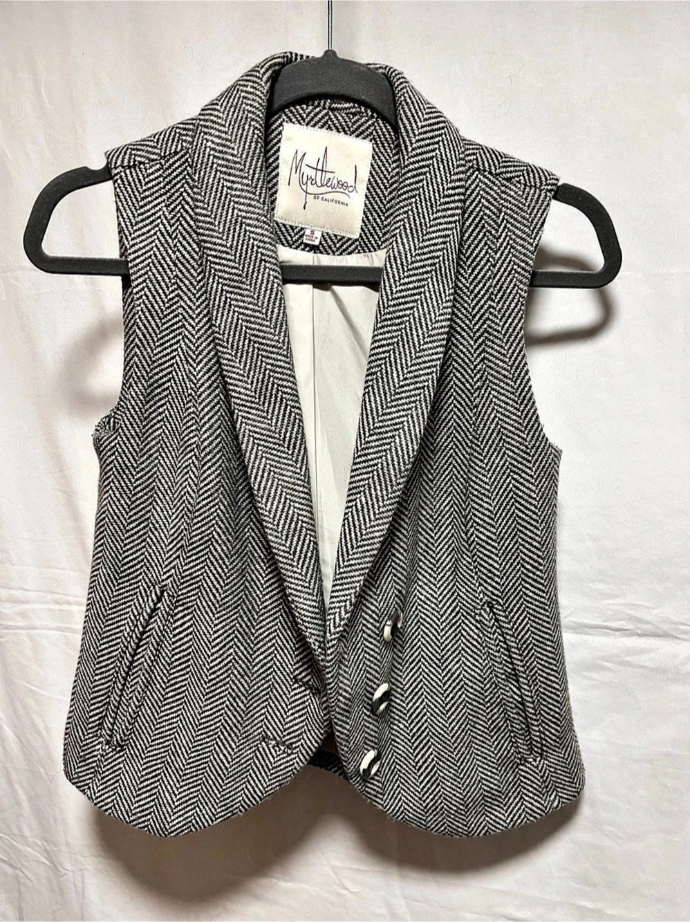 Myrtlewood Herringbone Button Front Vest in Gray & White Size Small